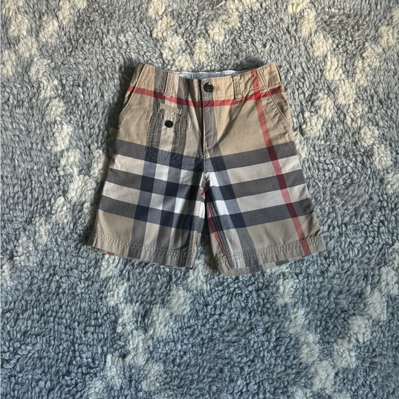 Burberry Other - Burberry boy shorts, size 6